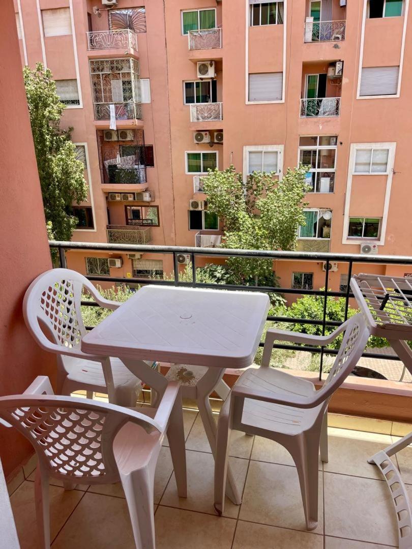 Superbe Appartement A Marrakech Quartier Majorelle 2 Chambres มาร์ราเกช ภายนอก รูปภาพ
